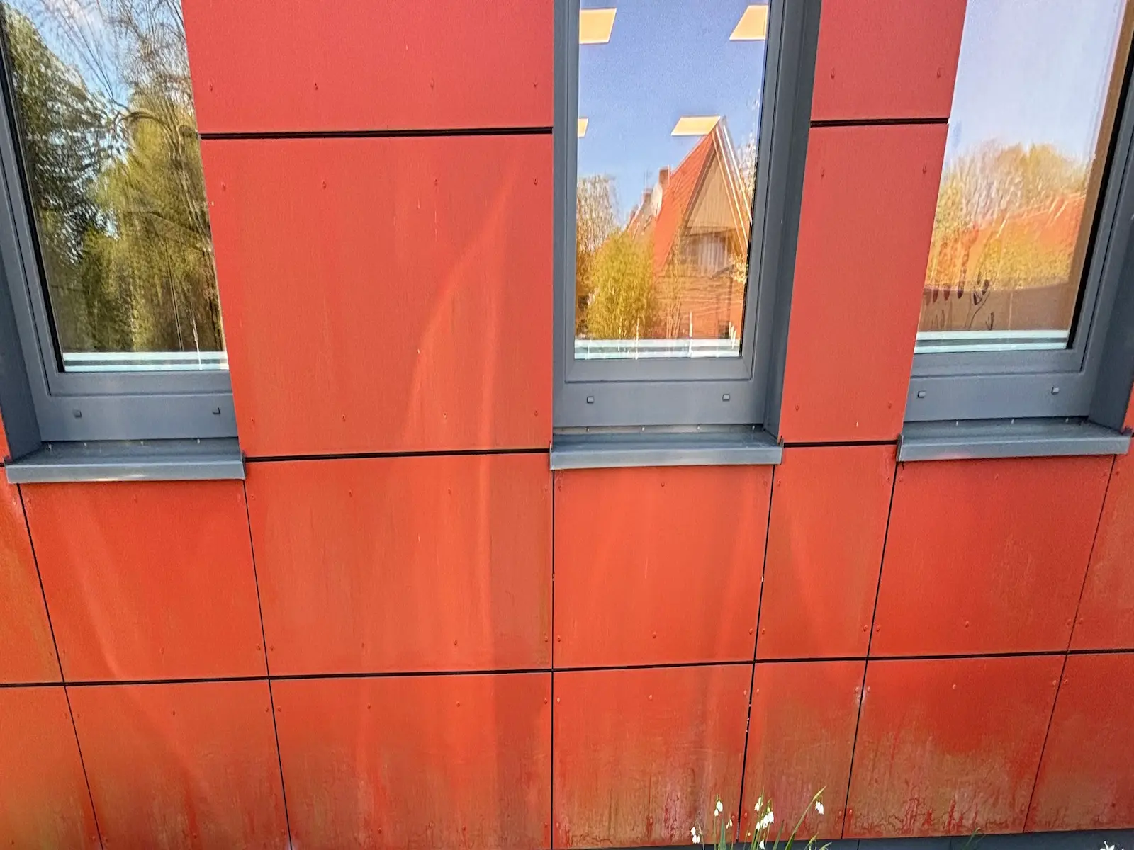 Hauswand Reinigung vorher